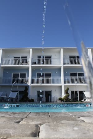 thumbnail: Outdoor pool