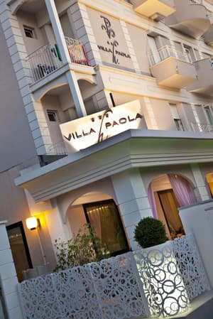 thumbnail: Front of property