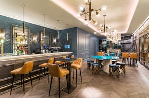 thumbnail: Bar (on property)