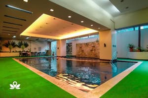 thumbnail: Pool