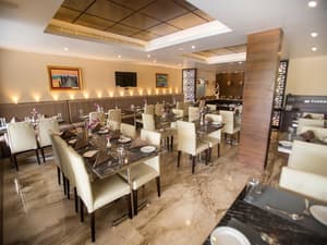 thumbnail: Restaurant