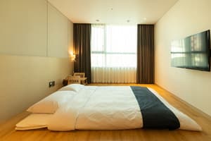thumbnail: Room