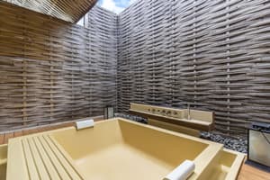 thumbnail: Jetted tub