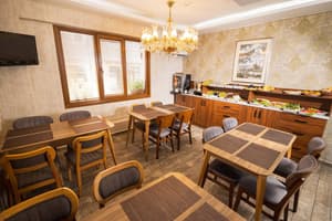thumbnail: Breakfast area