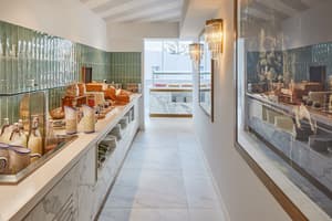 thumbnail: Breakfast buffet