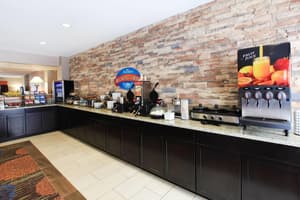 thumbnail: Breakfast area