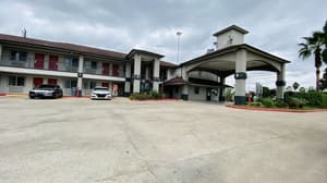 thumbnail: Exterior