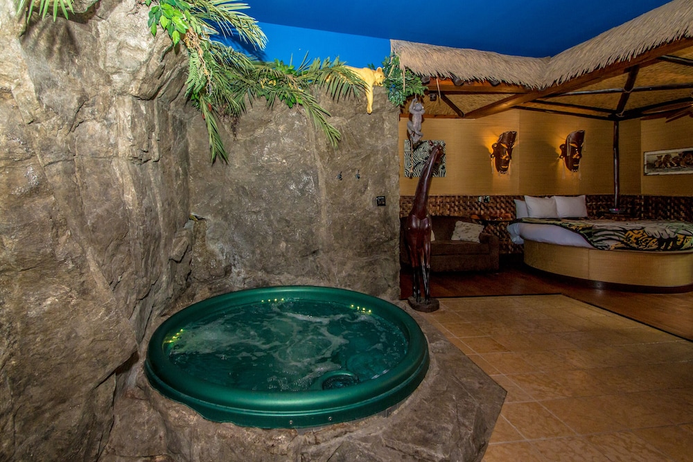 Private spa tub