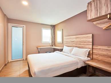 Guest Room,On-Site