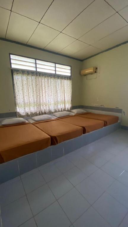 3fb8a6c3bef2b1772fc93cad9e063cf1.jpg