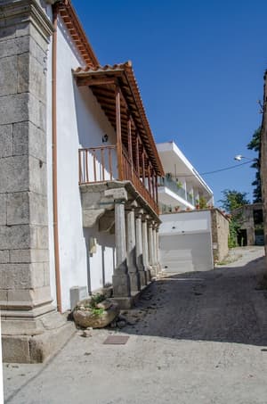 thumbnail: Front of property
