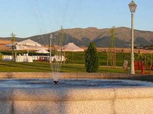 thumbnail: General view