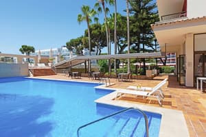 thumbnail: Outdoor pool