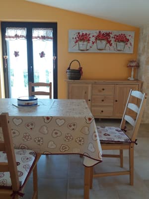 thumbnail: In-room dining