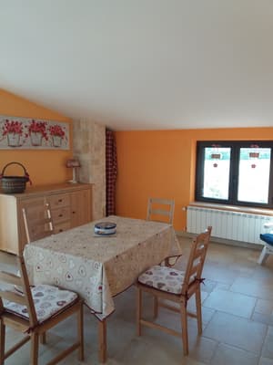 thumbnail: In-room dining