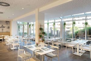 thumbnail: Restaurant