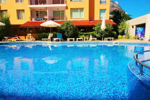 thumbnail: Pool