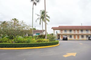 thumbnail: Front of property