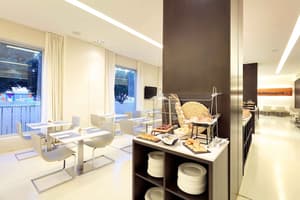 thumbnail: Breakfast area
