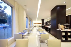 thumbnail: Breakfast area