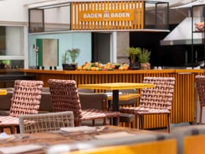 thumbnail: Restaurant