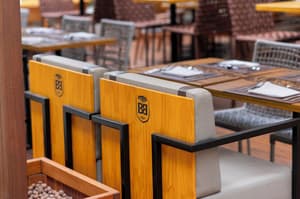 thumbnail: Restaurant