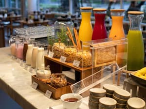 thumbnail: Breakfast area