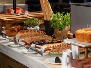 thumbnail: Breakfast area