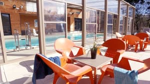 thumbnail: Bar (on property)