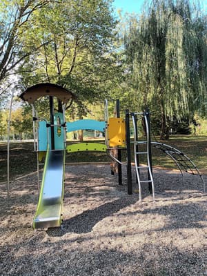 thumbnail: Children's play area - outdoor