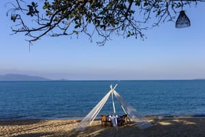 thumbnail: Outdoor dining