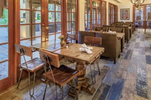 thumbnail: Restaurant