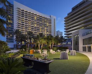 thumbnail: Outdoor banquet area
