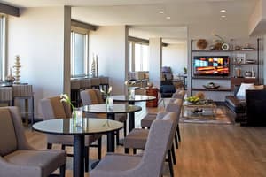 thumbnail: Lounge
