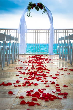 thumbnail: Outdoor wedding area