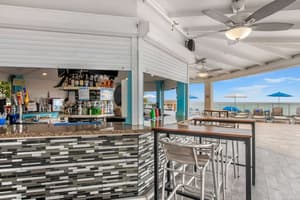 thumbnail: Bar (on property)