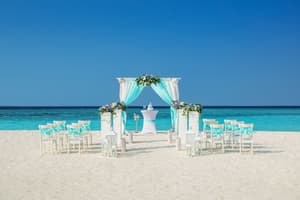 thumbnail: Outdoor wedding area