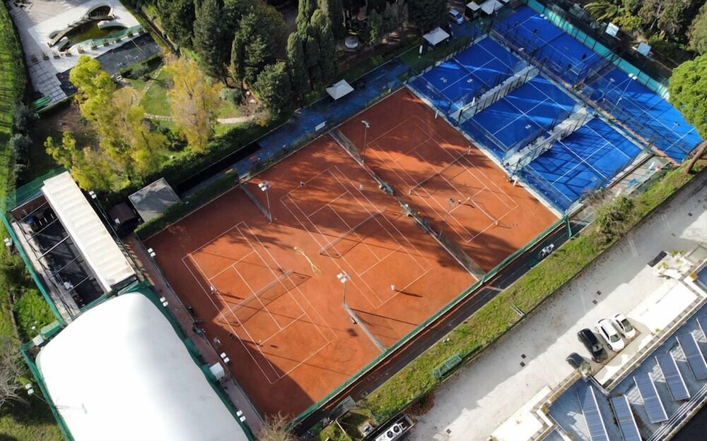 Tennis court