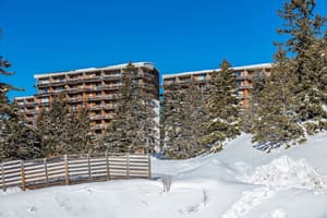 thumbnail: Front of property