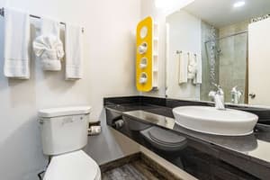 thumbnail: Bathroom