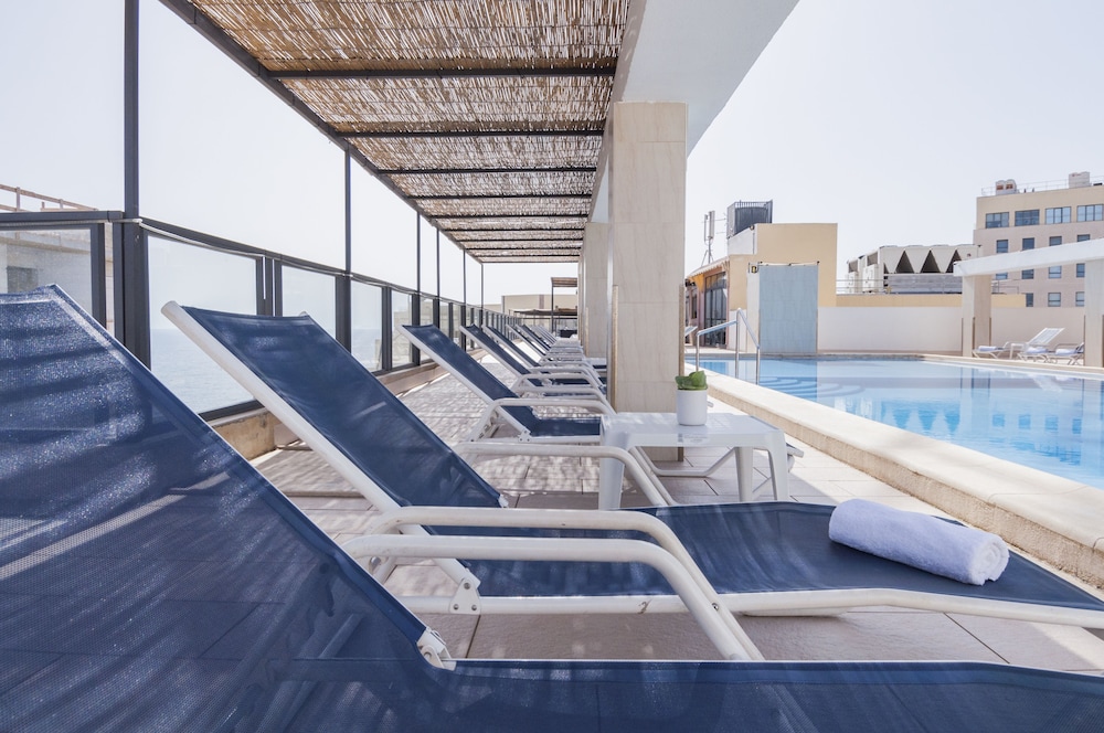 Rooftop pool