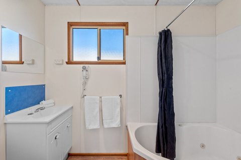 Superior Spa Cottage (50) - Bathroom