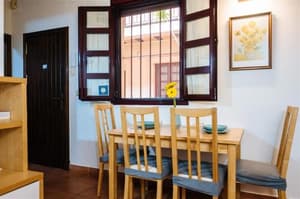 thumbnail: 690596099.jpg