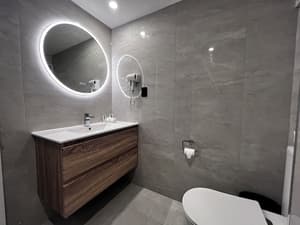 thumbnail: Bathroom