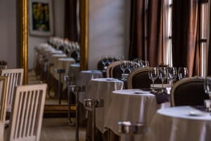 thumbnail: Restaurant