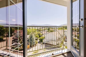 thumbnail: Mountain view