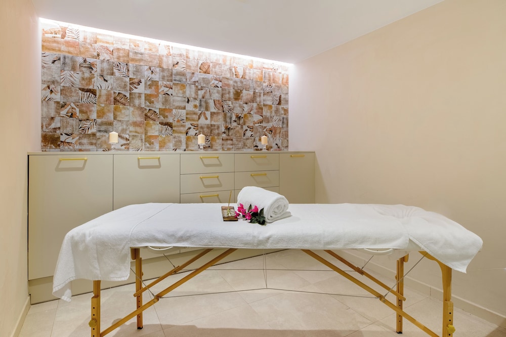 Massage in accommodation