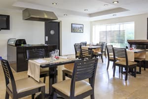 thumbnail: Bar (on property)