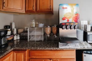 thumbnail: Breakfast area
