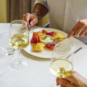 thumbnail: Restaurant
